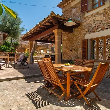 بيت للعطل Fabulous Rural House With Views To The Mountains With Swimming Pool *